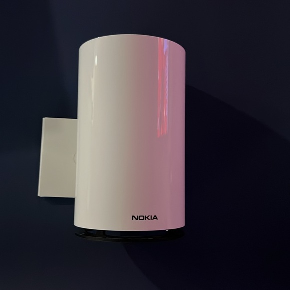 Nokia FastMile 4G Gateway - Picture 2 of 7